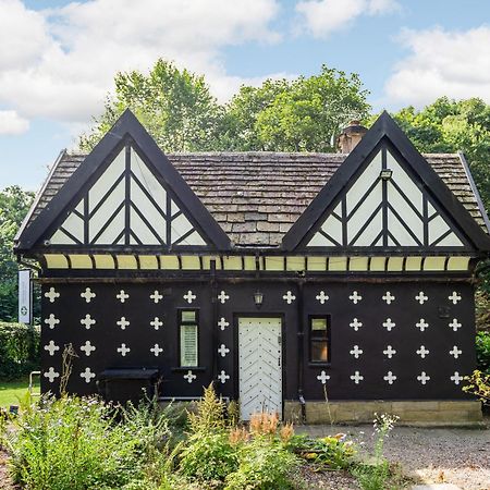 The Gatehouse At Samlesbury Hall Exterior photo