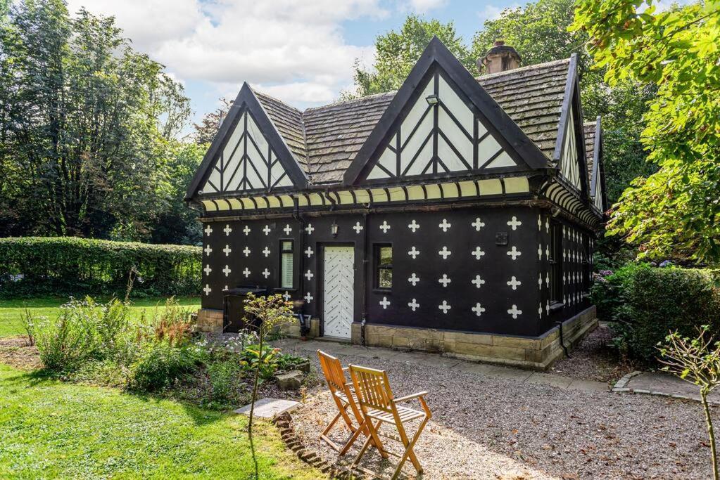 The Gatehouse At Samlesbury Hall Exterior photo